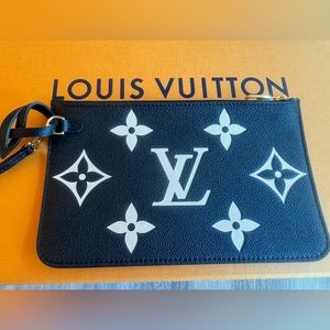 Brand New Louis Vuitton Neverfull Monogram Empreinte Pouch Purse